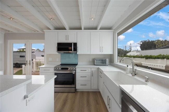 Building Photo - 15565 Gulf Blvd