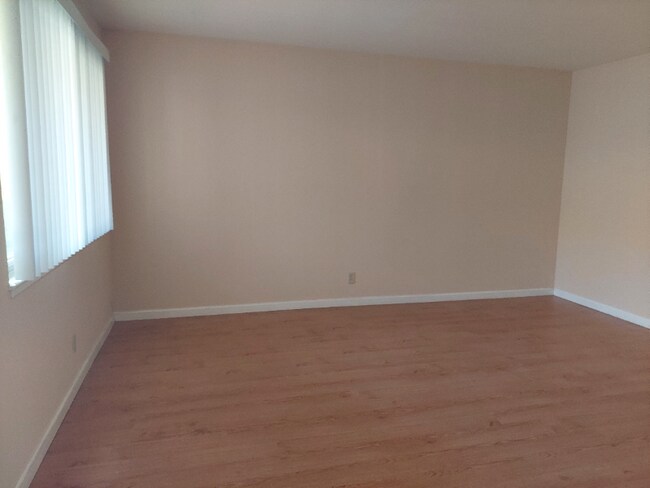 Building Photo - 1156 Ayala Dr