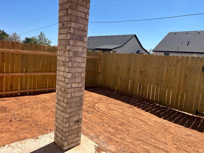 Building Photo - 7441 4th St