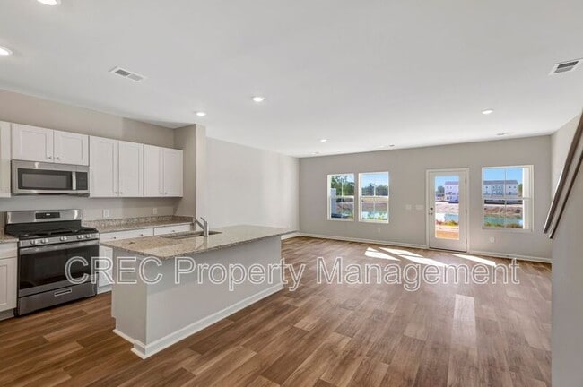 Building Photo - 790 Ridgley Dr