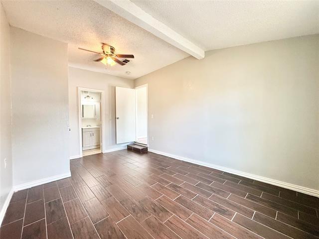 Building Photo - 4813 Sandage Ave