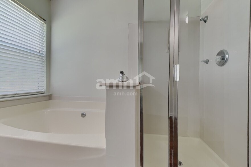 Building Photo - 6515 Goldenblush Cir