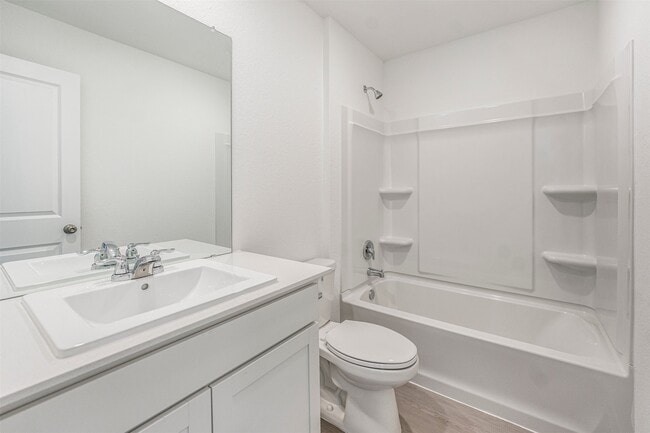 Building Photo - 919 Pertuso Ln