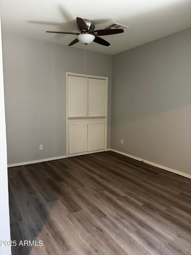 Building Photo - 17522 W Lavender Ln