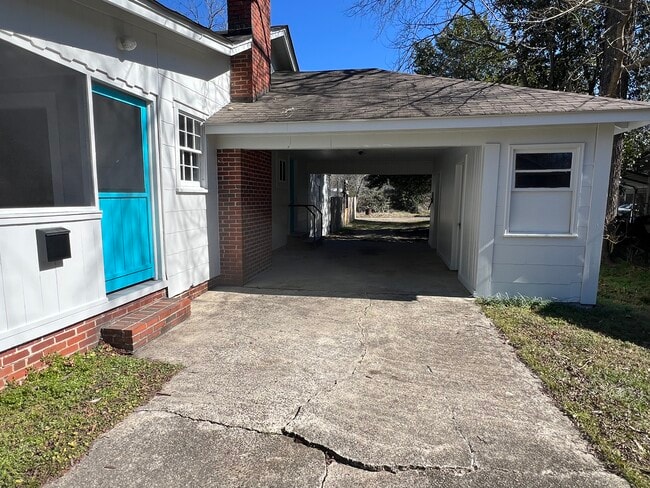 Building Photo - IRY Prop