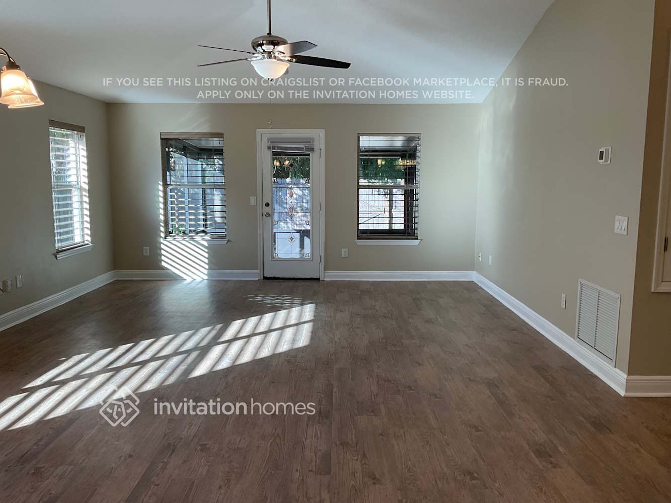 Building Photo - 172 Secret Dr