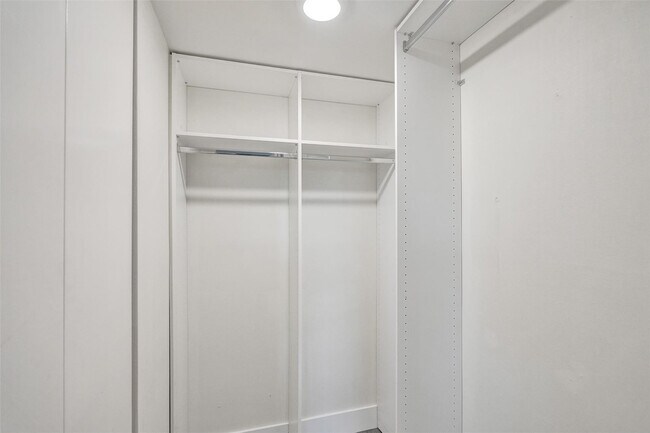 Building Photo - 1541 S Ocean Blvd