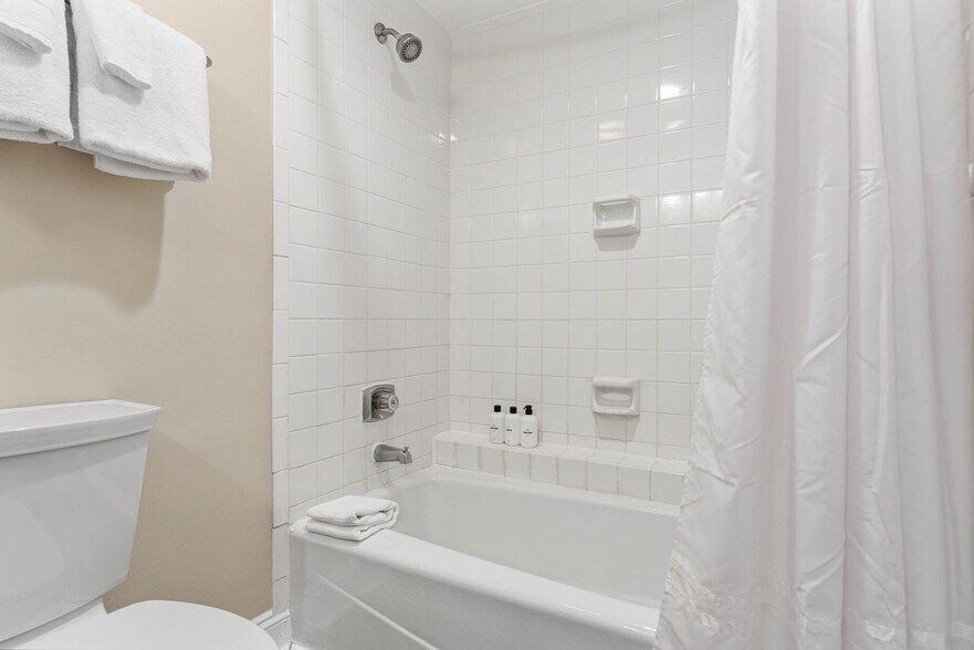 Building Photo - 200 Sandestin Blvd N