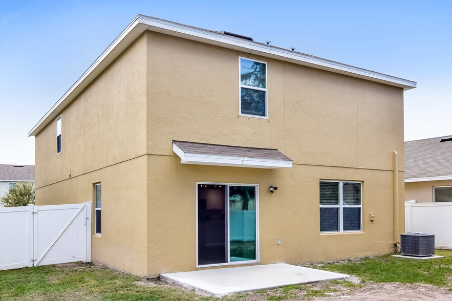 Building Photo - 10508 Whispering Hammock Dr