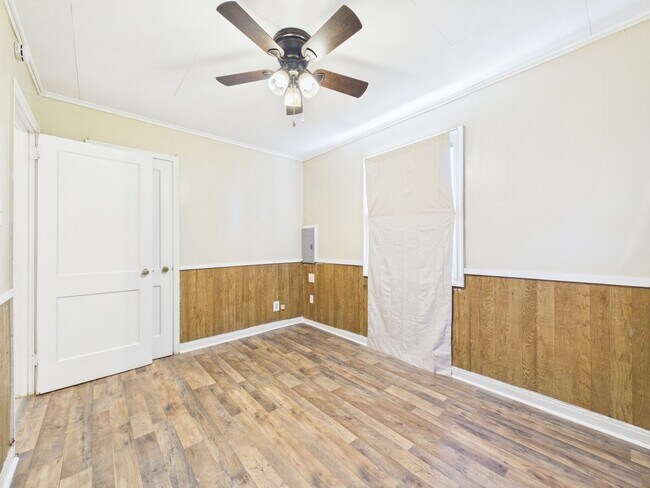 Building Photo - Two Bedroom Rental House in Lafayette!