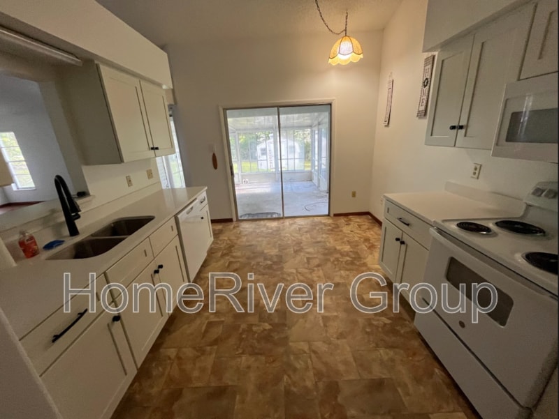 Building Photo - 3155 Boxelder St
