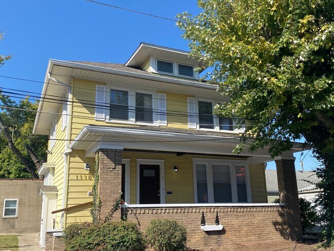 Building Photo - 1110 Laurel St