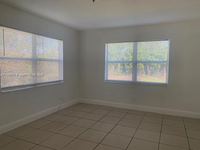 Building Photo - 3 bedroom in Hollywood FL 33023