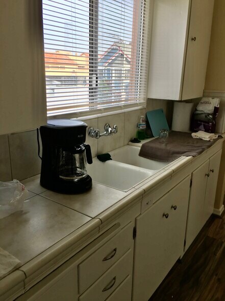 Building Photo - 235 Corona Ave