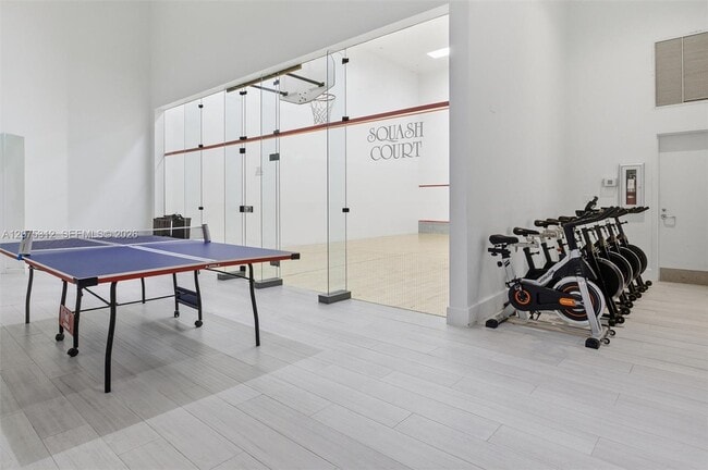 Building Photo - 16500 Collins Ave