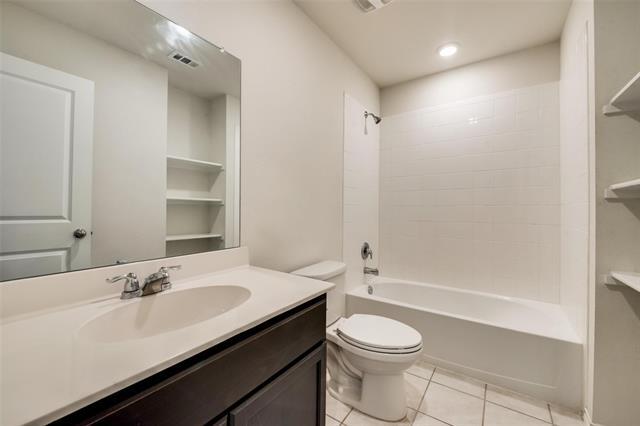 Building Photo - 809 Costlow Ln