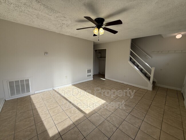 Building Photo - 733 Bellows Ave