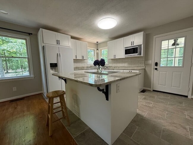 Building Photo - Welcome Home!