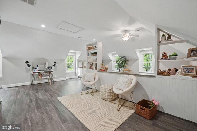 Building Photo - 10714 Kirkland Dr