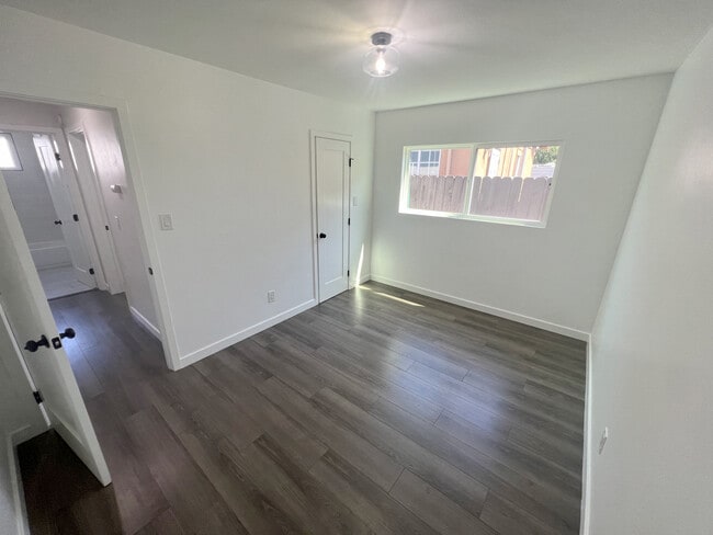 Building Photo - 3572 Nile St