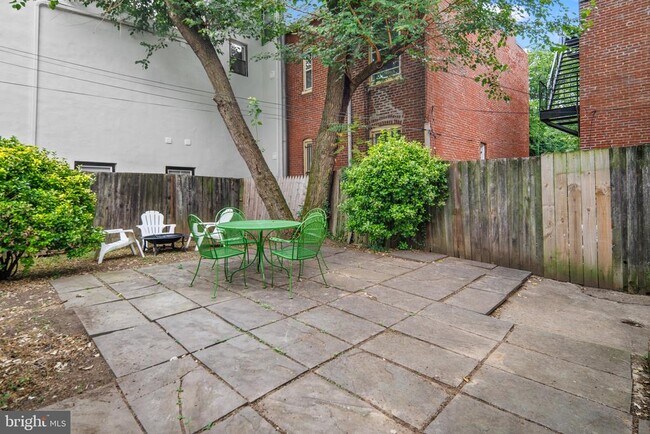 Building Photo - 1205 4th St NW