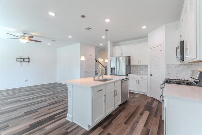 Building Photo - 17116 Coneflower Pl