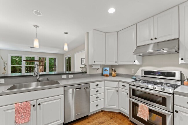 Building Photo - Award-Winning 5BD, 4BA Raleigh Home with Huge Bonus Outdoor Pavillion