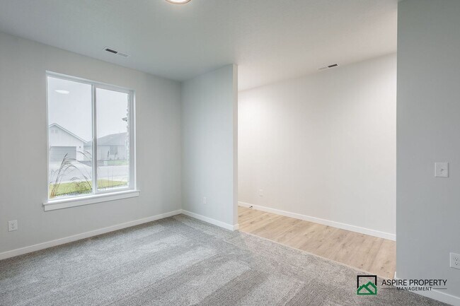 Building Photo - BRAND NEW 4 Bed 2.5 Bath Home