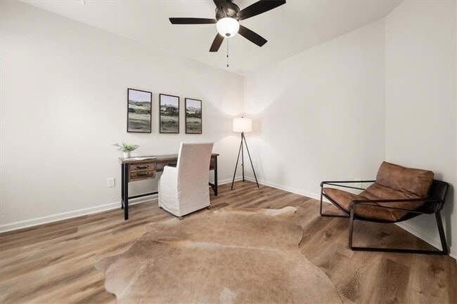 Building Photo - 299 Summit Dr W