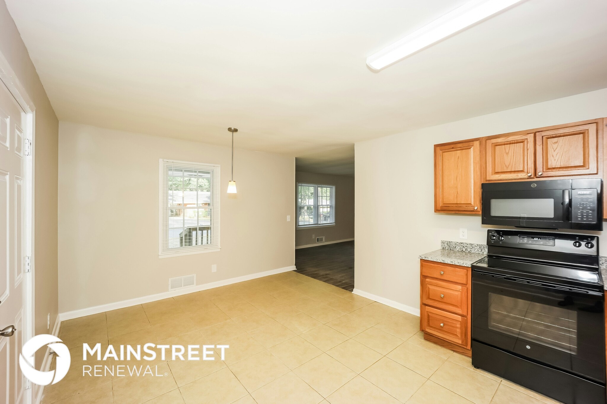 Building Photo - 6067 Park Dr