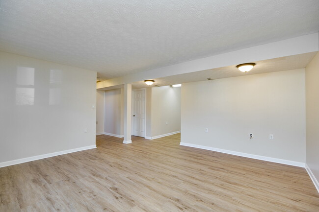 Building Photo - 3800 Corkwood Dr