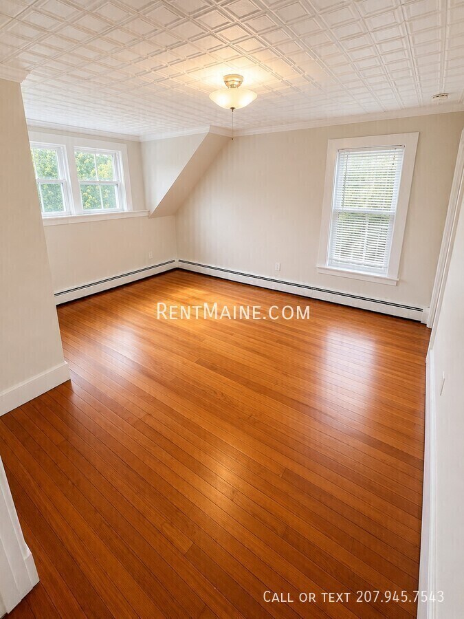 Building Photo - 269 French St