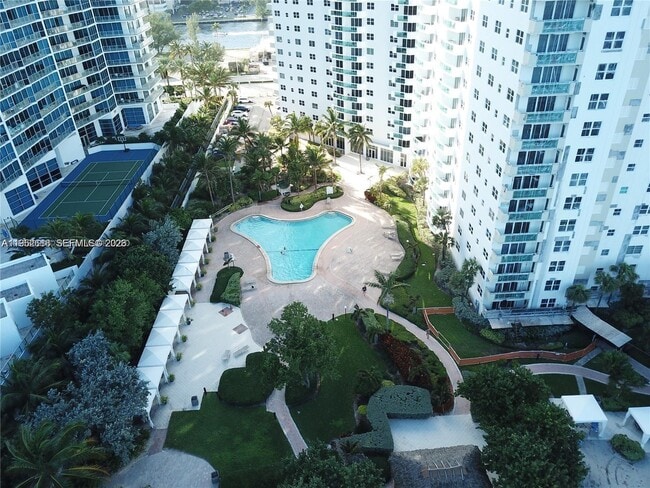 Building Photo - 3001 S Ocean Dr