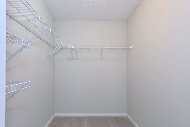 Building Photo - Easy Single Floor Living