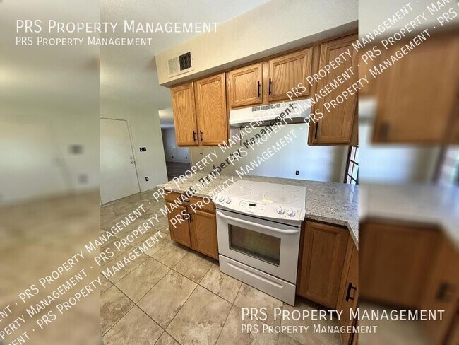 Building Photo - 6926 E Windsor Ave