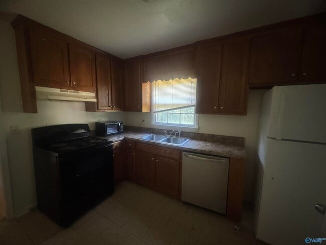 Building Photo - 4605 Broadmeadow Ln NW