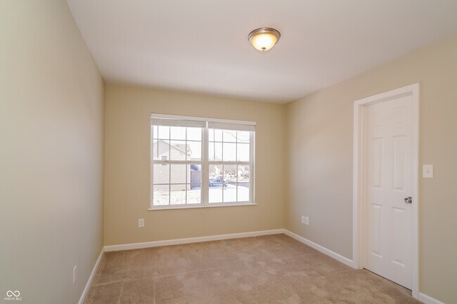 Building Photo - 929 Nicole Way