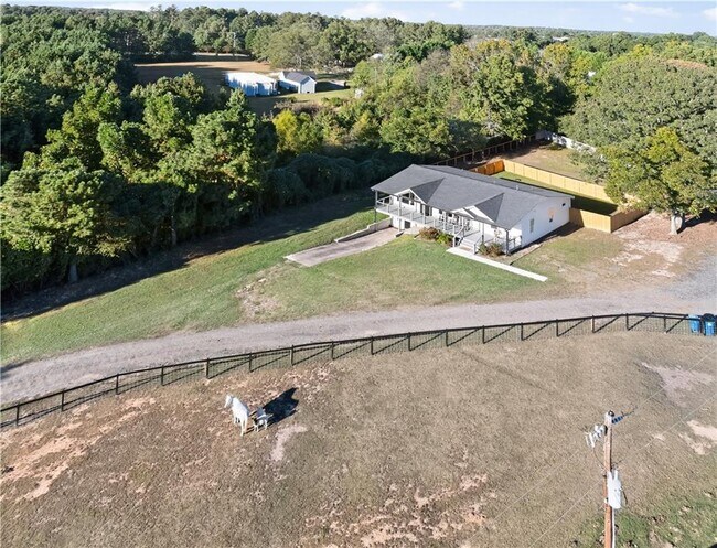 Building Photo - 1324 Ace Mcmillian Rd