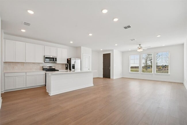 Building Photo - 152 Hartson Dr