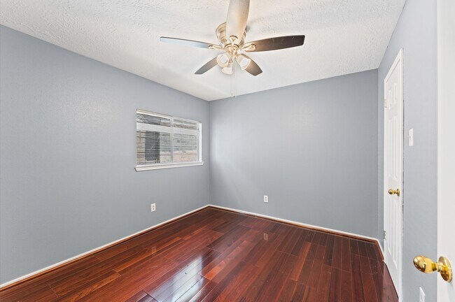 Building Photo - 21311 Golden Dove Dr