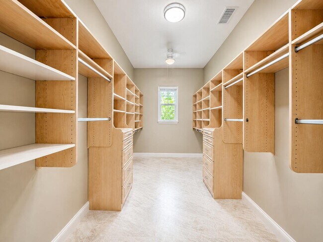 Building Photo - 3035 Arroyo Seco