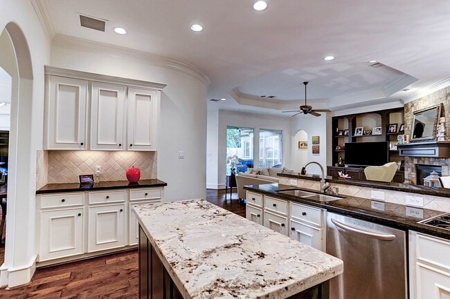 Building Photo - 13323 Brentonwood Ln