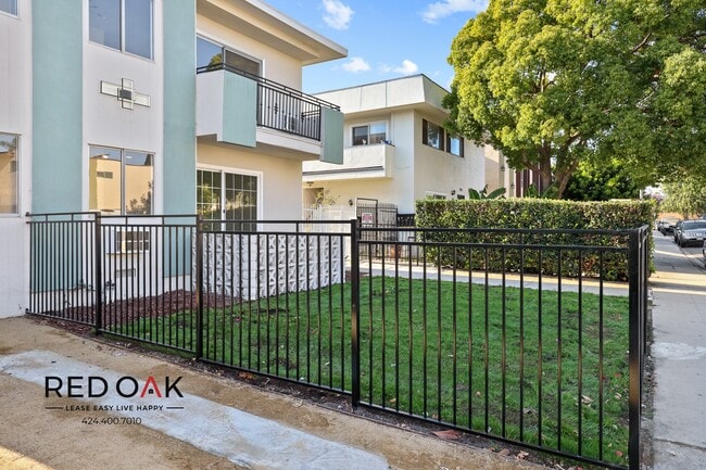 Building Photo - 1965 S Garth Ave