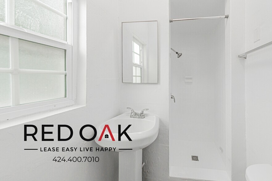 Building Photo - 1866 W 11th St