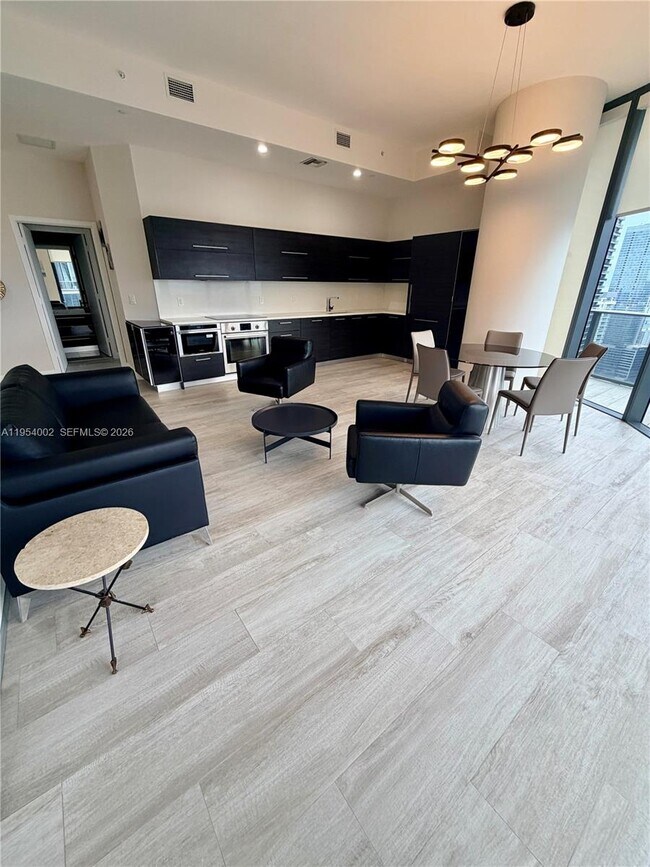 Building Photo - 45 SW 9th St