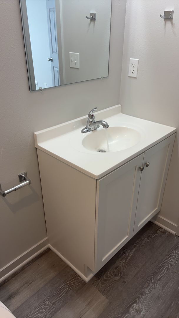 Interior Photo - The Vista