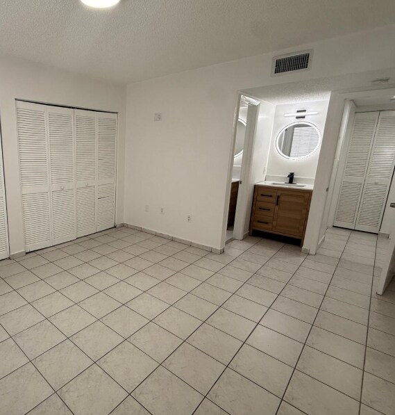 Building Photo - 3262 W 70th St