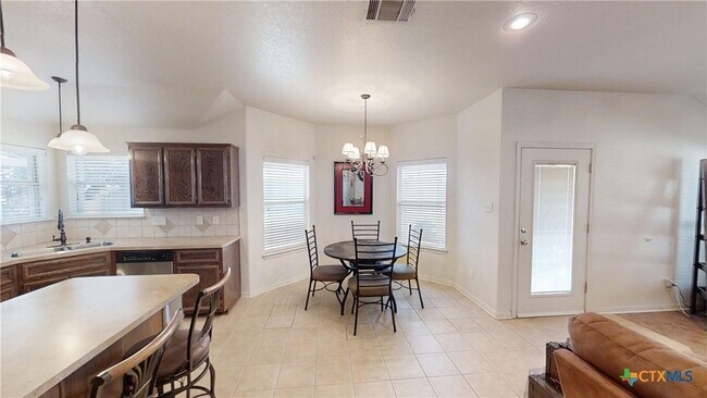 Building Photo - 5601 Hunters Ridge Trail