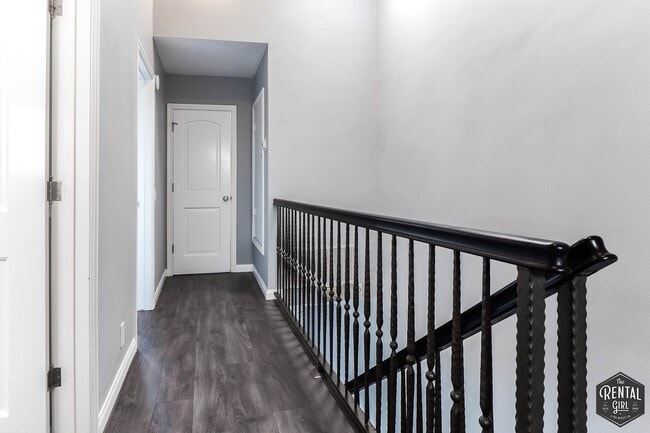 Building Photo - 12119 Rochester Ave