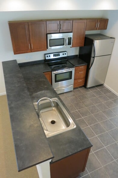 Building Photo - 1117 Umber Dr